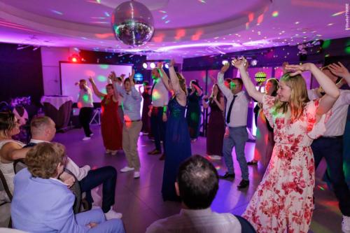 @Photos-issues-du-reportage-photos-video-de-mariage-couvert-par-le-Studio-7700BE-Chez-Fhano-ANGELIQUE-ET-ALEXANDRE-PARTIE-2-SUR-2-01613