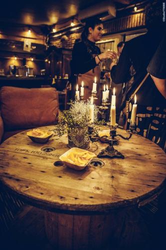 @Photos-issues-du-reportage-photos-video-de-mariage-couvert-par-le-Studio-7700BE-Chez-Fhano-15-10-2022-AURELIE-ET-JEREMY-00206