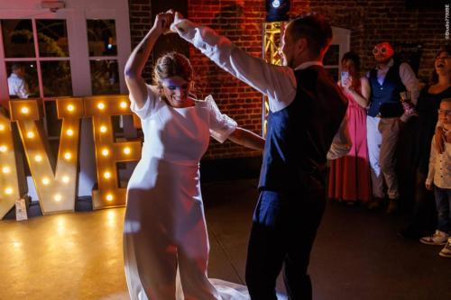 @Photos-issues-du-reportage-photos-video-de-mariage-couvert-par-le-Studio-7700BE-Chez-Fhano-15-10-2022-AURELIE-ET-JEREMY-01615