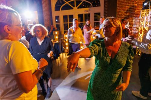 @Photos-issues-du-reportage-photos-video-de-mariage-couvert-par-le-Studio-7700BE-Chez-Fhano-15-10-2022-AURELIE-ET-JEREMY-01648