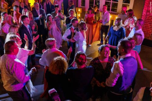 @Photos-issues-du-reportage-photos-video-de-mariage-couvert-par-le-Studio-7700BE-Chez-Fhano-15-10-2022-AURELIE-ET-JEREMY-01663