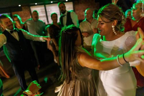 @Photos-issues-du-reportage-photos-video-de-mariage-couvert-par-le-Studio-7700BE-Chez-Fhano-15-10-2022-AURELIE-ET-JEREMY-01693