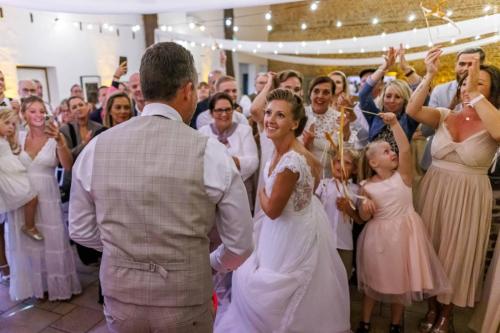 @Photos-issues-du-reportage-photos-video-de-mariage-couvert-par-le-Studio-7700BE-Chez-Fhano-10-09-2022-REBECCA-ET-CEDRIC-02198