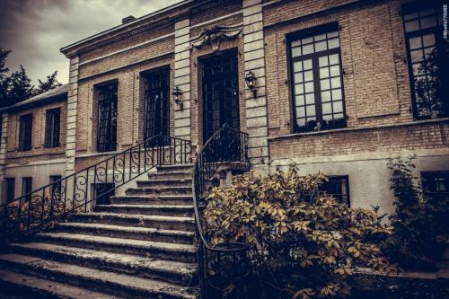 Photos issues du reportage photos vidéo de mariage couvert par le Studio 7700BE Chez Fhano - JUSTINE ET GUILLAUME 04 06 2022