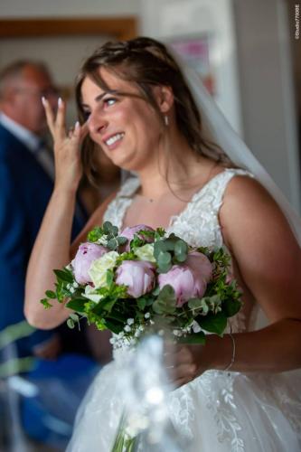 Photos issues du reportage photos vidéo de mariage couvert par le Studio 7700BE Chez Fhano - JUSTINE ET GUILLAUME 04 06 2022