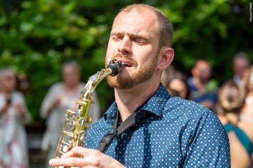 Photos issues du reportage photos vidéo de mariage couvert par le Studio 7700BE Chez Fhano - JUSTINE ET GUILLAUME 04 06 2022