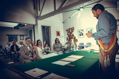 @Photos-issues-du-reportage-photos-video-de-mariage-couvert-par-le-Studio-7700BE-Chez-Fhano-LAURA-ET-QUENTIN-13-08-2022-00231