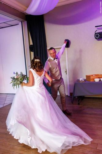 @Photos-issues-du-reportage-photos-video-de-mariage-couvert-par-le-Studio-7700BE-Chez-Fhano-LAURA-ET-QUENTIN-13-08-2022-00908