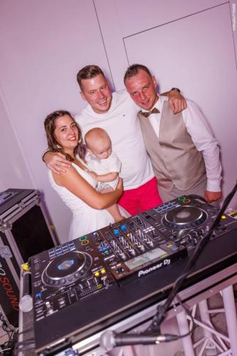 @Photos-issues-du-reportage-photos-video-de-mariage-couvert-par-le-Studio-7700BE-Chez-Fhano-LAURA-ET-QUENTIN-13-08-2022-01040