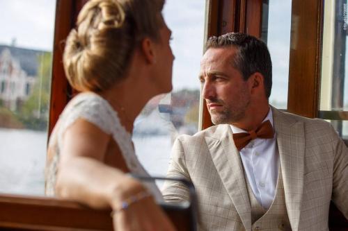 @Photos-issues-du-reportage-photos-video-de-mariage-couvert-par-le-Studio-7700BE-Chez-Fhano-REBECCA-ET-CEDRIC-00358