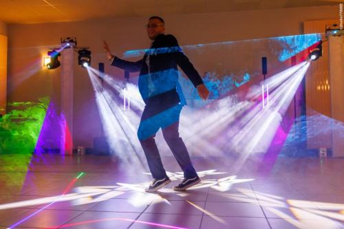 @Photos-issues-du-reportage-photos-video-de-mariage-couvert-par-le-Studio-7700BE-Chez-Fhano-27-08-2022-MAEVA-ET-DYLAN-01744