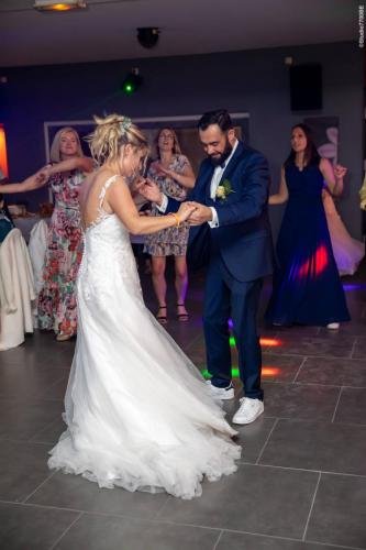 @Photos issues du reportage photos vidéo de mariage couvert par le Studio 7700BE Chez Fhano - Geraldine et Sebastien - 1942